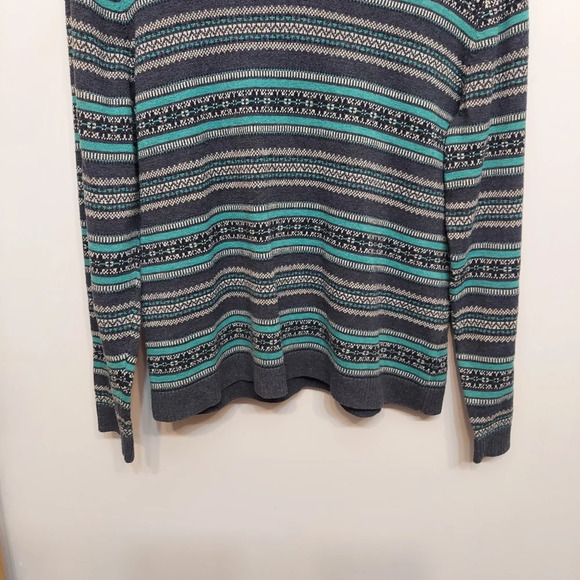 Croft and Barrow M Christmas Sweater pattern soft - Picture 4 of 8